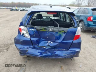 2012 Honda Fit Sport with VIN JHMGE8H50CC001195, listed as a IAAI auction lot 42083901 with 149,303 mi miles and . Bid and sale history available at DreamBid. Image 17.