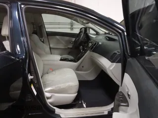 2013 Toyota Venza LE with VIN 4T3BA3BB0DU035306, listed as a IAAI auction lot 41451764 with 143,780 mi miles and . Bid and sale history available at carsss.com. Image 5.