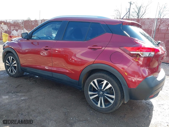 2018 Nissan Kicks SV with VIN 3N1CP5CU5JL517564, listed as a IAAI auction lot 41420021 with 79,472 mi miles. Bid and sale history available at carsss.com. Image 3.
