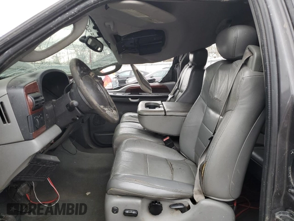 2005 Ford F-350 XL z VIN 1FTWX31P25EB39463, wystawiony jako Copart lot #49637815 z przebiegiem Nie podano mil oraz Szkoda całkowita • Salvage title. Historia ofert i sprzedaży dostępna na DreamBid. Obrazek 7.