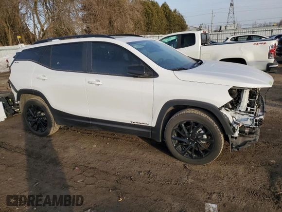 2024 GMC Terrain SLE z VIN 3GKALTEG8RL386741, wystawiony jako Copart lot #47472315 z przebiegiem 2 867 mil mil oraz Szkoda całkowita • Salvage title. Historia ofert i sprzedaży dostępna na DreamBid. Obrazek 4.