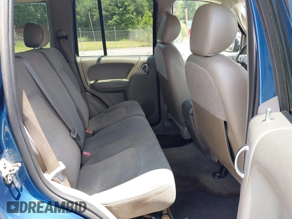 2004 Jeep Liberty Limited with VIN 1J4GL58KX4W134939, listed as a IAAI auction lot 42556799 with 243,985 mi miles and . Bid and sale history available at DreamBid. Image 8.