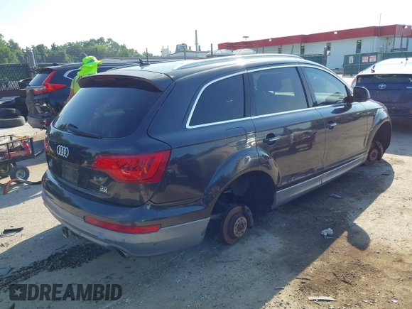 2010 Audi Q7 Premium Plus with VIN WA1LYAFE9AD007399, listed as a IAAI auction lot 42861126 with 147,855 mi miles and . Bid and sale history available at DreamBid. Image 4.