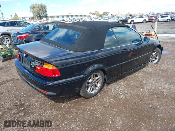 2004 BMW 3 Series 325Ci with VIN WBABW33424PL31311, listed as a IAAI auction lot 41733447 with 117,763 mi miles. Bid and sale history available at carsss.com. Image 4.