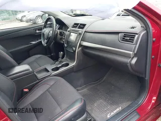 2017 Toyota Camry XLE z VIN 4T1BF1FK1HU644600, wystawiony jako IAAI lot #42301348 z przebiegiem 74 937 mil mil oraz . Historia ofert i sprzedaży dostępna na DreamBid. Obrazek 5.