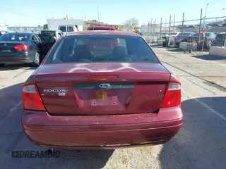 2007 Ford Focus S with VIN 1FAHP34N07W325198, listed as a IAAI auction lot 41893552 with 297,020 mi miles and . Bid and sale history available at carsss.com. Image 15.