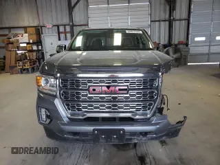 2022 GMC Canyon 4WD Denali with VIN 1GTG6EENXN1223923, listed as a Copart auction lot 68927644 with 30,495 mi miles and Salvage Title. Bid and sale history available at carsss.com. Image 5.