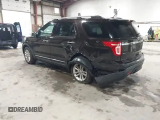 2013 Ford Explorer XLT z VIN 1FM5K8D87DGB91102, wystawiony jako IAAI lot #42201579 z przebiegiem 172 163 mil mil oraz . Historia ofert i sprzedaży dostępna na DreamBid. Obrazek 3.
