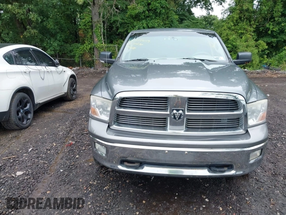 2009 Dodge 1500 Sport z VIN 1D3HV18T69S800254, wystawiony jako IAAI lot #42546649 z przebiegiem 189 541 mil mil oraz . Historia ofert i sprzedaży dostępna na DreamBid. Obrazek 12.