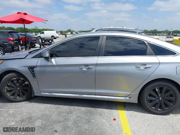 2015 Hyundai Sonata 2.4L Limited with VIN 5NPE34AF8FH060529, listed as a IAAI auction lot 42099311 with 98,546 mi miles. Bid and sale history available at carsss.com. Image 14.