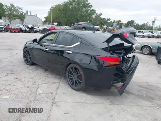 2019 Nissan Altima S with VIN 1N4BL4BV0KC158913, listed as a IAAI auction lot 41990156 with 162,406 mi miles and . Bid and sale history available at carsss.com. Image 3.