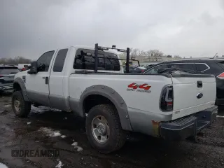2008 Ford Super Duty F-250 SRW XL with VIN 1FTSX21518EB17725, listed as a Copart auction lot 82667804 with 164,929 mi miles and Salvage Title. Bid and sale history available at carsss.com. Image 2.