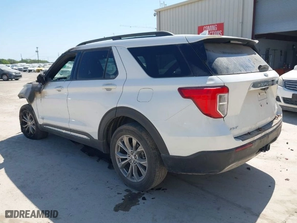 2020 Ford Explorer XLT with VIN 1FMSK8DH1LGB21063, listed as a IAAI auction lot 40560162 with 1 mi miles. Bid and sale history available at carsss.com. Image 3.