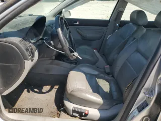 2001 Volkswagen Jetta с VIN 3VWTG69M41M180161, выставлен на аукционе Copart как лот 68853994 с пробегом Не указан миль и Списание • Salvage title. История ставок и продаж доступна на DreamBid. Изображение 7.