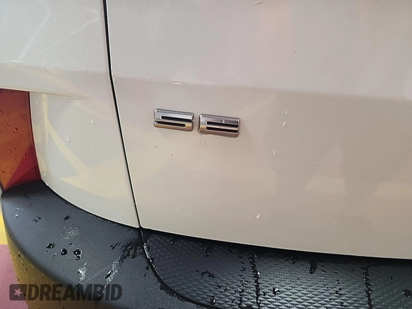2022 Ford Escape SE with VIN 1FMCU9G65NUA63784, listed as a IAAI auction lot 42570421 with 73,975 mi miles and . Bid and sale history available at DreamBid. Image 6.