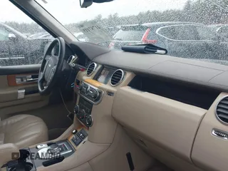 2015 Land Rover LR4 HSE с VIN SALAG2V6XFA742605, выставлен на аукционе IAAI как лот 41787119 с пробегом 115 415 миль миль и . История ставок и продаж доступна на DreamBid. Изображение 5.