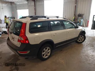 2008 Volvo XC70 с VIN YV4BZ982681005778, выставлен на аукционе IAAI как лот 42254211 с пробегом 123 609 миль миль и . История ставок и продаж доступна на DreamBid. Изображение 4.