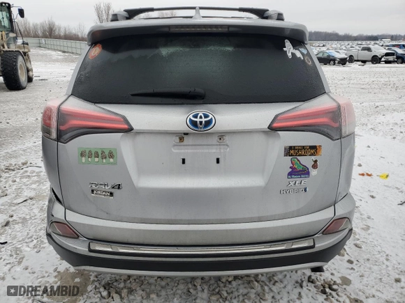 2017 Toyota RAV4 Hybrid XLE with VIN JTMRJREV6HD113663, listed as a Copart auction lot 43899565 with 71,739 mi miles and Clean Title. Bid and sale history available at carsss.com. Image 6.