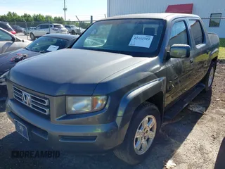 2008 Honda Ridgeline RTL z VIN 2HJYK16518H518451, wystawiony jako IAAI lot #42332723 z przebiegiem 295 375 mil mil oraz . Historia ofert i sprzedaży dostępna na DreamBid. Obrazek 2.