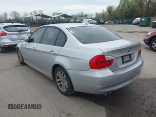 2006 BMW 3 Series 325i with VIN WBAVB17576NK37407, listed as a IAAI auction lot 41967656 with 209,291 mi miles. Bid and sale history available at carsss.com. Image 3.