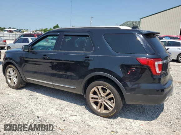 2017 Ford Explorer XLT z VIN 1FM5K8D88HGA57298, wystawiony jako Copart lot #58889865 z przebiegiem 142 107 mil mil oraz Szkoda całkowita • Salvage title. Historia ofert i sprzedaży dostępna na DreamBid. Obrazek 2.