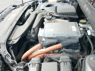2016 Ford Fusion SE Hybrid with VIN 3FA6P0LU2GR384108, listed as a IAAI auction lot 42980209 with 129,223 mi miles and . Bid and sale history available at DreamBid. Image 15.