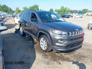 2023 Jeep Compass Latitude Lux with VIN 3C4NJDFN4PT521605, listed as a IAAI auction lot 42589618 with 11,579 mi miles and . Bid and sale history available at DreamBid. Image 1.