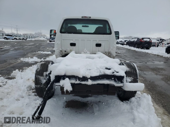 2008 Ford F-350 XL with VIN 1FDSF34518ED31999, listed as a Copart auction lot 43069015 with 274,981 mi miles and Salvage Title. Bid and sale history available at DreamBid. Image 6.