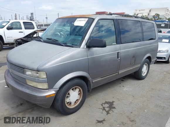1995 Chevrolet Astro with VIN 1GNDM19W2SB240300, listed as a IAAI auction lot 41885699 with 180,150 mi miles. Bid and sale history available at carsss.com. Image 2.