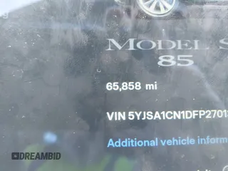 2013 Tesla Model S с VIN 5YJSA1CN1DFP27013, выставлен на аукционе IAAI как лот 42014212 с пробегом 65 858 миль миль и . История ставок и продаж доступна на DreamBid. Изображение 16.