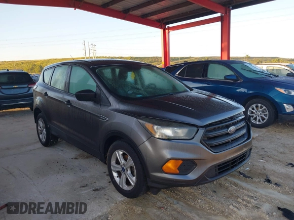 2018 Ford Escape S с VIN 1FMCU0F77JUB55429, выставлен на аукционе IAAI как лот 40508774 с пробегом 126 008 миль миль и . История ставок и продаж доступна на DreamBid. Изображение 1.