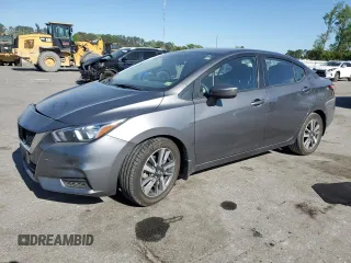 2020 Nissan Versa SV z VIN 3N1CN8EV3LL846358, wystawiony jako Copart lot #53649105 z przebiegiem 62 050 mil mil oraz Szkoda całkowita • Salvage title. Historia ofert i sprzedaży dostępna na DreamBid. Obrazek 1.