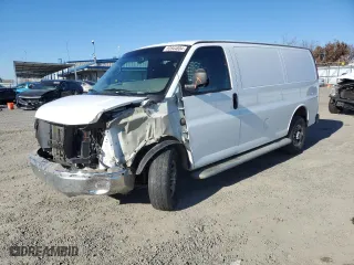 2019 GMC Savana Cargo Van with VIN 1GTW7AFG9K1256506, listed as a Copart auction lot 83844804 with 93,502 mi miles and Salvage Title. Bid and sale history available at carsss.com. Image 1.