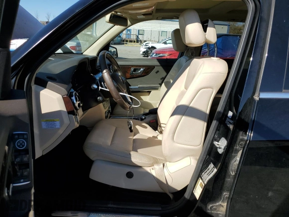 2013 Mercedes-Benz GLK 350 with VIN WDCGG8JB2DG103159, listed as a Copart auction lot 77387244 with 135,438 mi miles and Salvage Title. Bid and sale history available at DreamBid. Image 7.