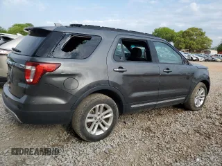 2017 Ford Explorer XLT с VIN 1FM5K7D88HGC02706, выставлен на аукционе Copart как лот 52456485 с пробегом 60 702 миль миль и Списание • Salvage title. История ставок и продаж доступна на DreamBid. Изображение 3.