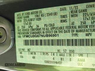 2022 Ford Escape SE с VIN 1FMCU0G67NUB96901, выставлен на аукционе IAAI как лот 42014058 с пробегом 65 981 миль миль и . История ставок и продаж доступна на DreamBid. Изображение 9.