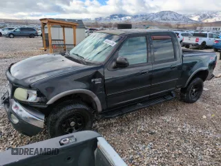 2002 Ford F-150 XLT with VIN 1FTRW08L62KD89268, listed as a Copart auction lot 45555235 with 187,322 mi miles and Salvage Title. Bid and sale history available at carsss.com. Image 1.