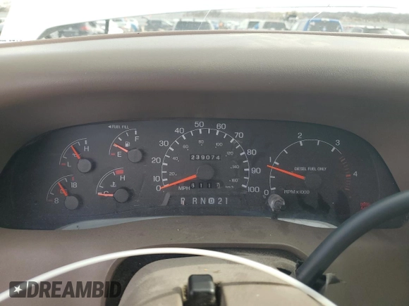 1999 Ford Super Duty F-250 XL with VIN 1FTNW21F1XEE68447, listed as a Copart auction lot 43470365 with 239,074 mi miles and Salvage Title. Bid and sale history available at carsss.com. Image 9.