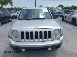 2012 Jeep Patriot Sport z VIN 1C4NJPBA0CD632446, wystawiony jako IAAI lot #42210691 z przebiegiem 163 459 mil mil oraz . Historia ofert i sprzedaży dostępna na DreamBid. Obrazek 12.