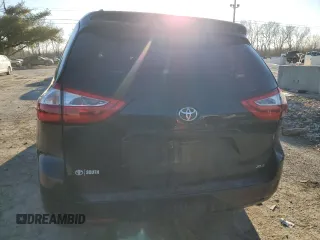 2017 Toyota Sienna XLE Auto Access Seat z VIN 5TDYZ3DC9HS873222, wystawiony jako Copart lot #42537675 z przebiegiem Nie podano mil oraz Szkoda całkowita • Salvage title. Historia ofert i sprzedaży dostępna na DreamBid. Obrazek 6.