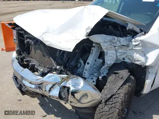 2016 Chevrolet Silverado 1500 LT with VIN 1GCRCREC6GZ175221, listed as a IAAI auction lot 41829753 with 1 mi miles. Bid and sale history available at carsss.com. Image 6.