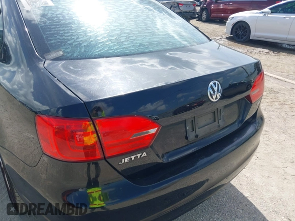 2014 Volkswagen Jetta SE с VIN 3VWD17AJ8EM304418, выставлен на аукционе IAAI как лот 42687062 с пробегом 207 402 миль миль и . История ставок и продаж доступна на DreamBid. Изображение 6.