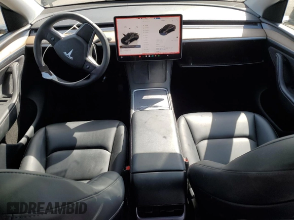 2024 Tesla Model Y Long Range with VIN 7SAYGDEE6RA219456, listed as a Copart auction lot 61855165 with 29,869 mi miles and Salvage title. Bid and sale history available at DreamBid. Image 8.