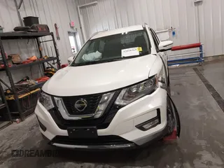 2018 Nissan Rogue SV z VIN 5N1AT2MV4JC809851, wystawiony jako IAAI lot #42018363 z przebiegiem 67 917 mil mil oraz . Historia ofert i sprzedaży dostępna na DreamBid. Obrazek 12.