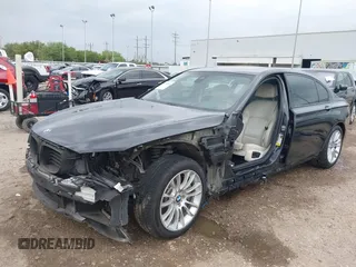 2014 BMW 7 Series ALPINA B7 z VIN WBAYE8C57ED134799, wystawiony jako IAAI lot #41891633 z przebiegiem 96 411 mil mil oraz . Historia ofert i sprzedaży dostępna na DreamBid. Obrazek 18.