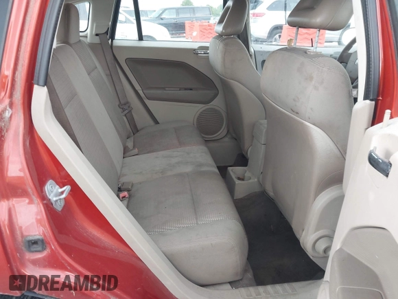 2009 Dodge Caliber SXT z VIN 1B3HB48A69D168427, wystawiony jako IAAI lot #42156117 z przebiegiem 168 286 mil mil oraz . Historia ofert i sprzedaży dostępna na DreamBid. Obrazek 8.
