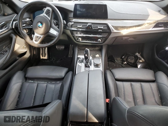 2020 BMW 5 Series 540i z VIN WBAJS1C05LWW64681, wystawiony jako Copart lot #83480664 z przebiegiem Nie podano mil oraz Szkoda całkowita • Salvage title. Historia ofert i sprzedaży dostępna na DreamBid. Obrazek 8.