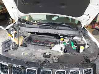 2018 Jeep Compass Latitude with VIN 3C4NJCBB3JT502380, listed as a IAAI auction lot 42144953 with Not provided miles and . Bid and sale history available at DreamBid. Image 10.