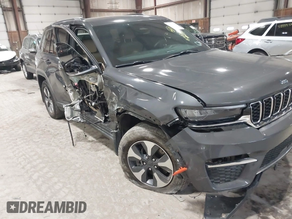 2023 Jeep Grand Cherokee with VIN 1C4RJYB6XPC664772, listed as a IAAI auction lot 41913782 with 41,872 mi miles and . Bid and sale history available at DreamBid. Image 18.