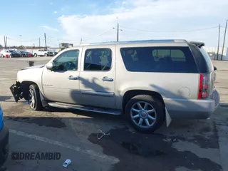 2007 GMC Yukon XL z VIN 1GKFK668X7J319869, wystawiony jako IAAI lot #41681597 z przebiegiem 154 318 mil mil oraz . Historia ofert i sprzedaży dostępna na DreamBid. Obrazek 14.